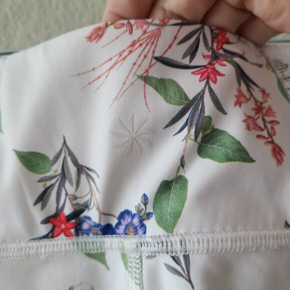 Athleta XS Leggings Contender Blossom 7/8 Length Floral Stripes White Athletic - Picture 6 of 12